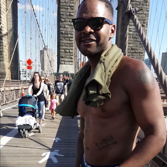 Meet your Posher, Procurer - Picture 6 of 8